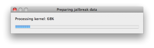 Die Datei wird jetzt überprüft. Wenn der Prozess abgeschlossen ist, mit Klick auf “Next” fortfahren. Redsn0w bereitet jetzt die nötigen Jailbreak-Daten vor.
