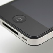 Gewinne ein Schutzfolienset für iPhone 4!