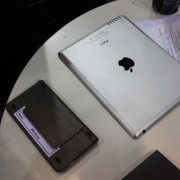 iPad 2 Attrappe von GoPod Mobile