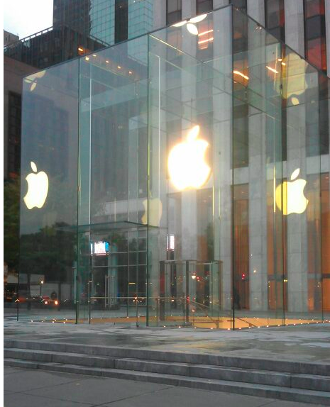 Der neue Glaswürfel des Fifth Avenue Apple Store, 15 Glaspanele