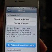 2. Schritt: SAM über das neue Icon am Homescreen öffnen und im 2. Menüpunkt "Utilities" das iPhone deaktivieren ("De-Activate iPhone (clear push)"). 